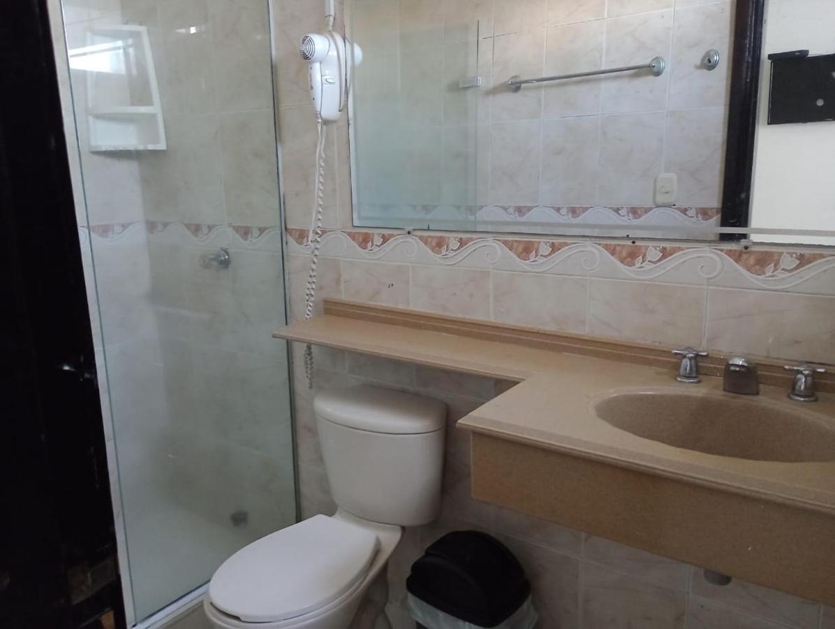 Hotel Suite Imperial 72 Баранкила Екстериор снимка