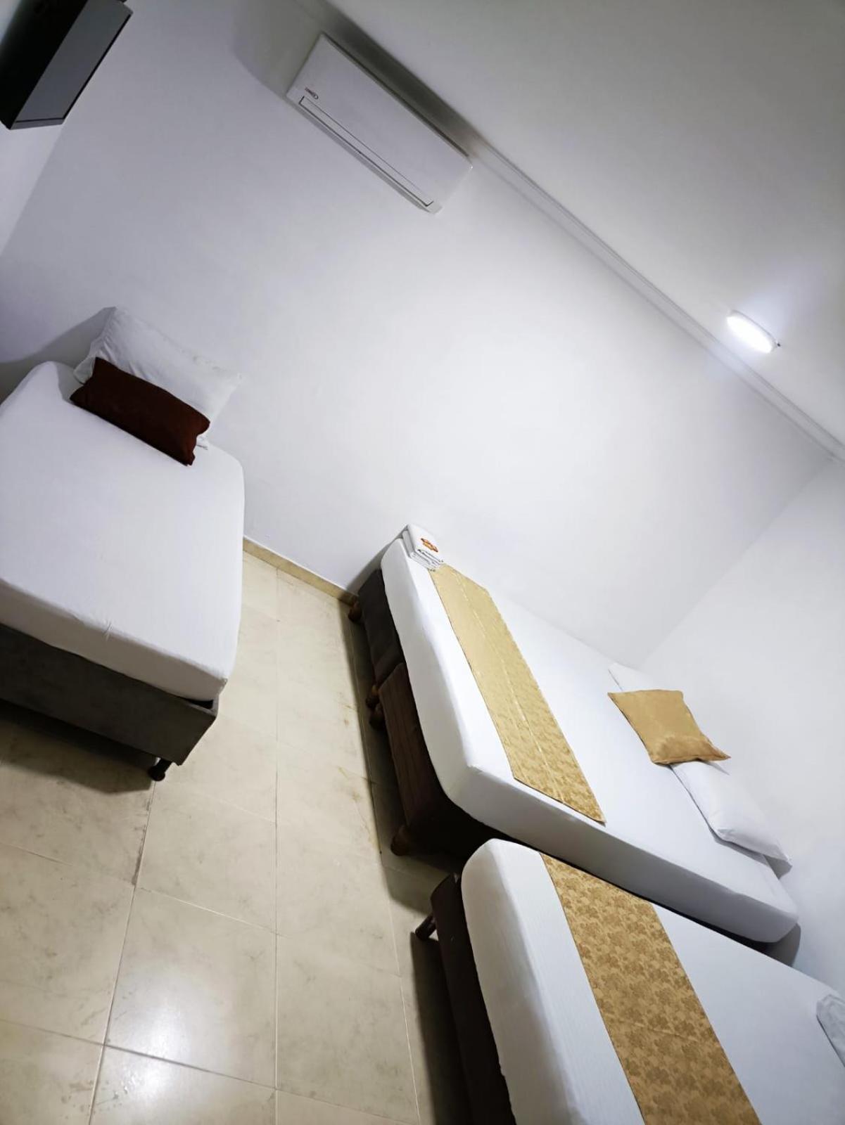 Hotel Suite Imperial 72 Баранкила Екстериор снимка
