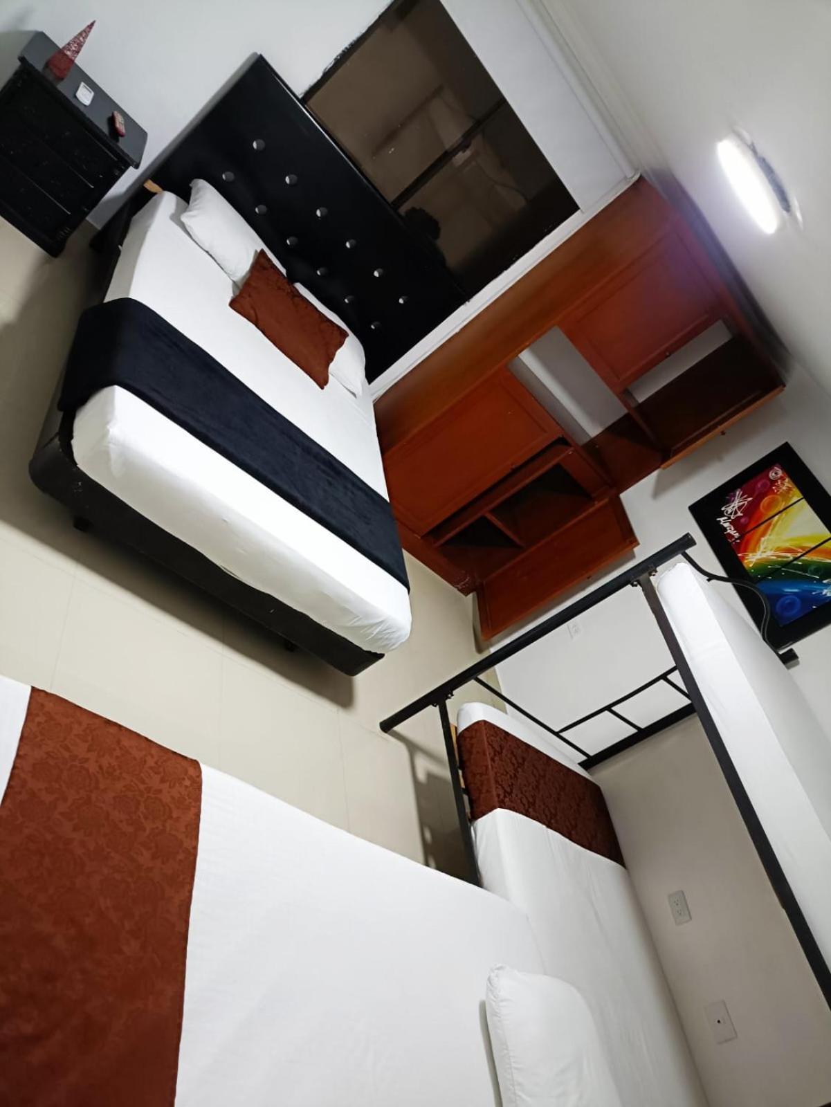 Hotel Suite Imperial 72 Баранкила Екстериор снимка