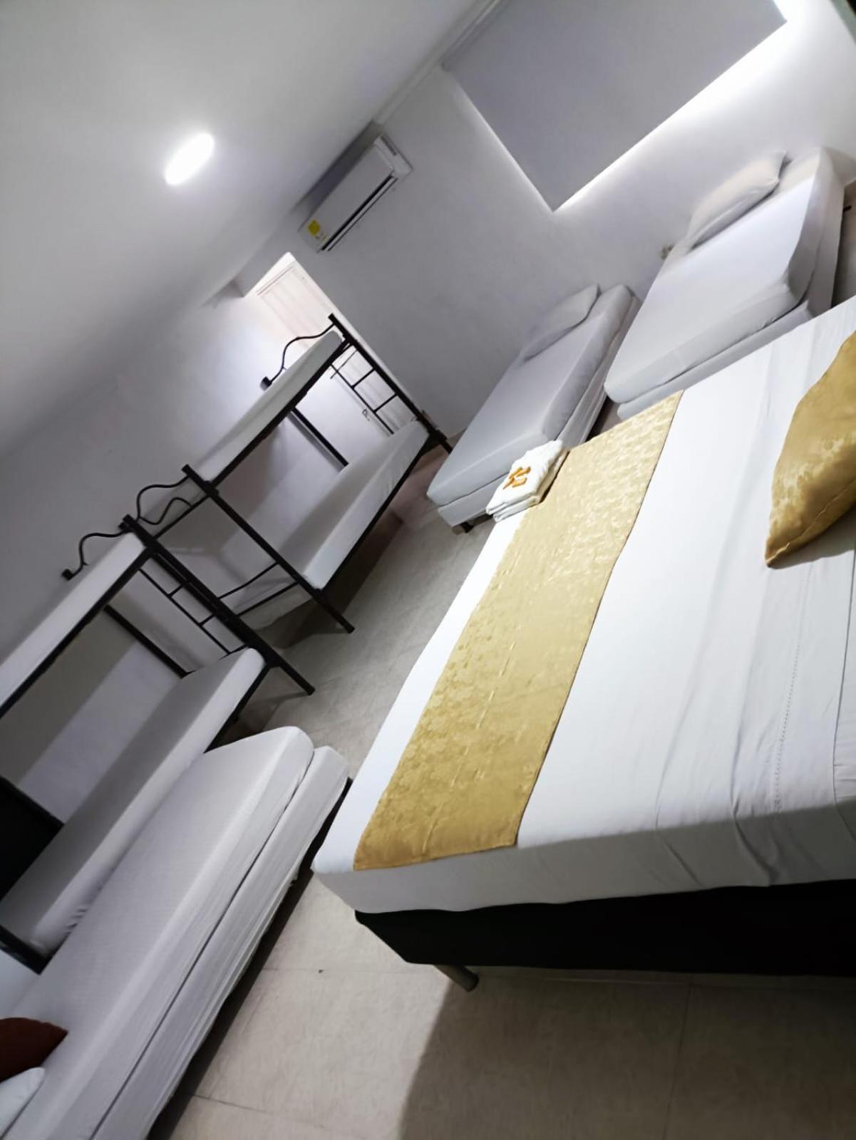 Hotel Suite Imperial 72 Баранкила Екстериор снимка
