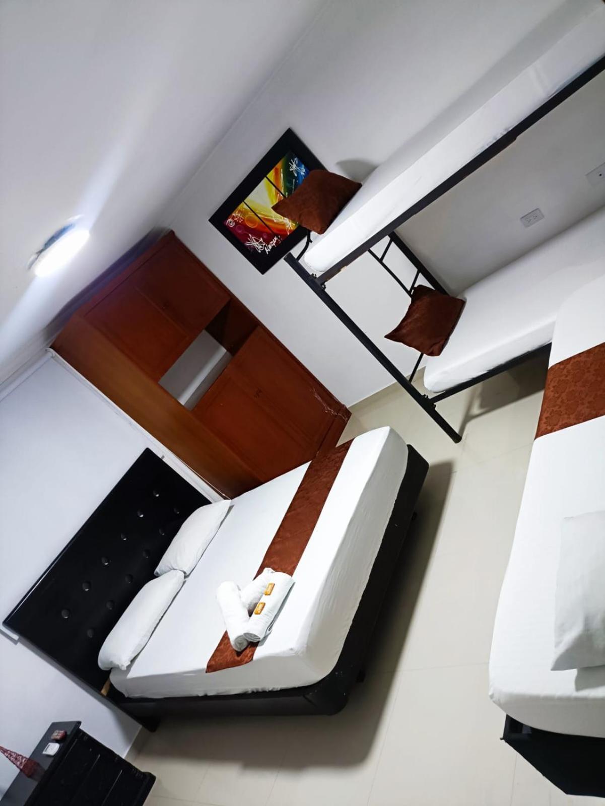 Hotel Suite Imperial 72 Баранкила Екстериор снимка